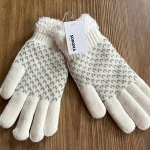 Cozy Winter White and Gray Patterned Knit Gloves
